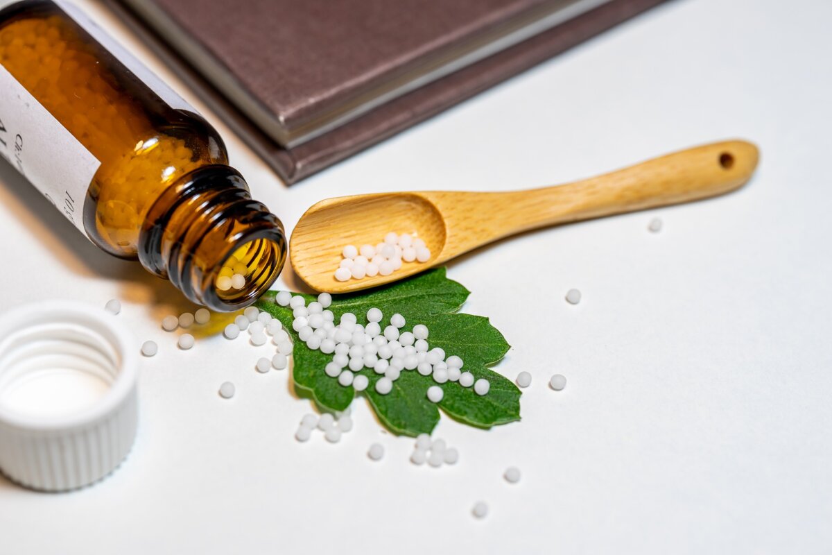 Kostenloser Online-Workshop für Studierende vom 22.-24. April 2022  Thema: Grundlagen der Homöopathie und ihre kritische Beleuchtung